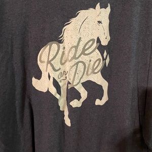 Women’s long sleeve tee shirt